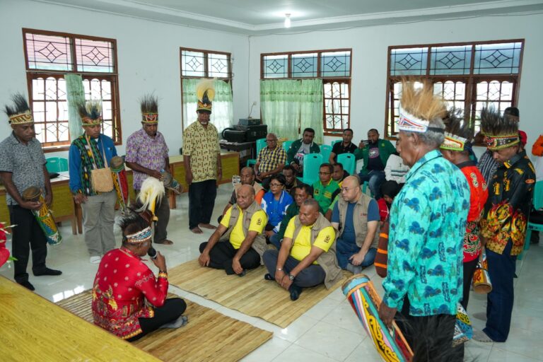 MARI-YO Di restui Dewan Adat Yapen maju Gubernur dan Wakil Gubernur Papua.